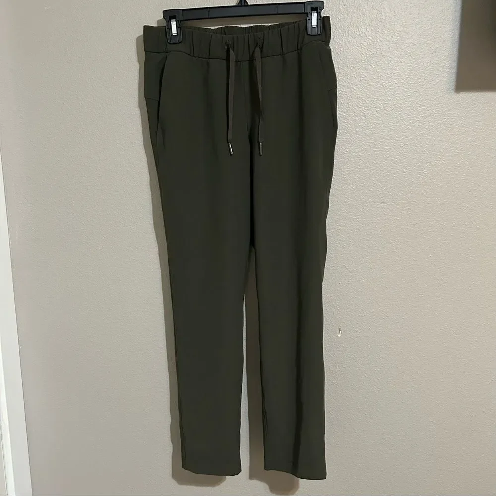 Lululemon On The Fly Dark Olive Green Athleisure Pull On Pants Women’s Size 4